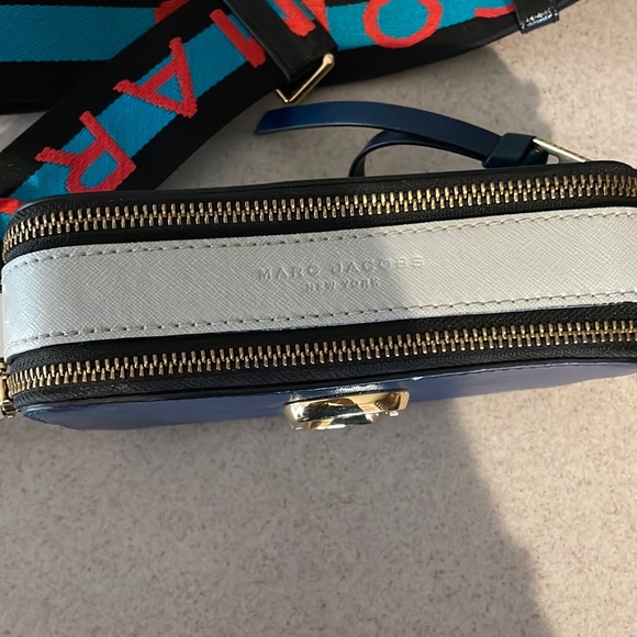 Marc Jacobs camera bag - Picture 3 of 8